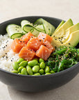 Rețetă Poke bowl cu somon vegan – SeriosFood