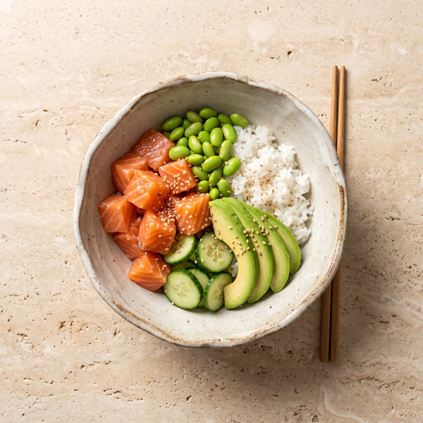 Poke bowl cu somon