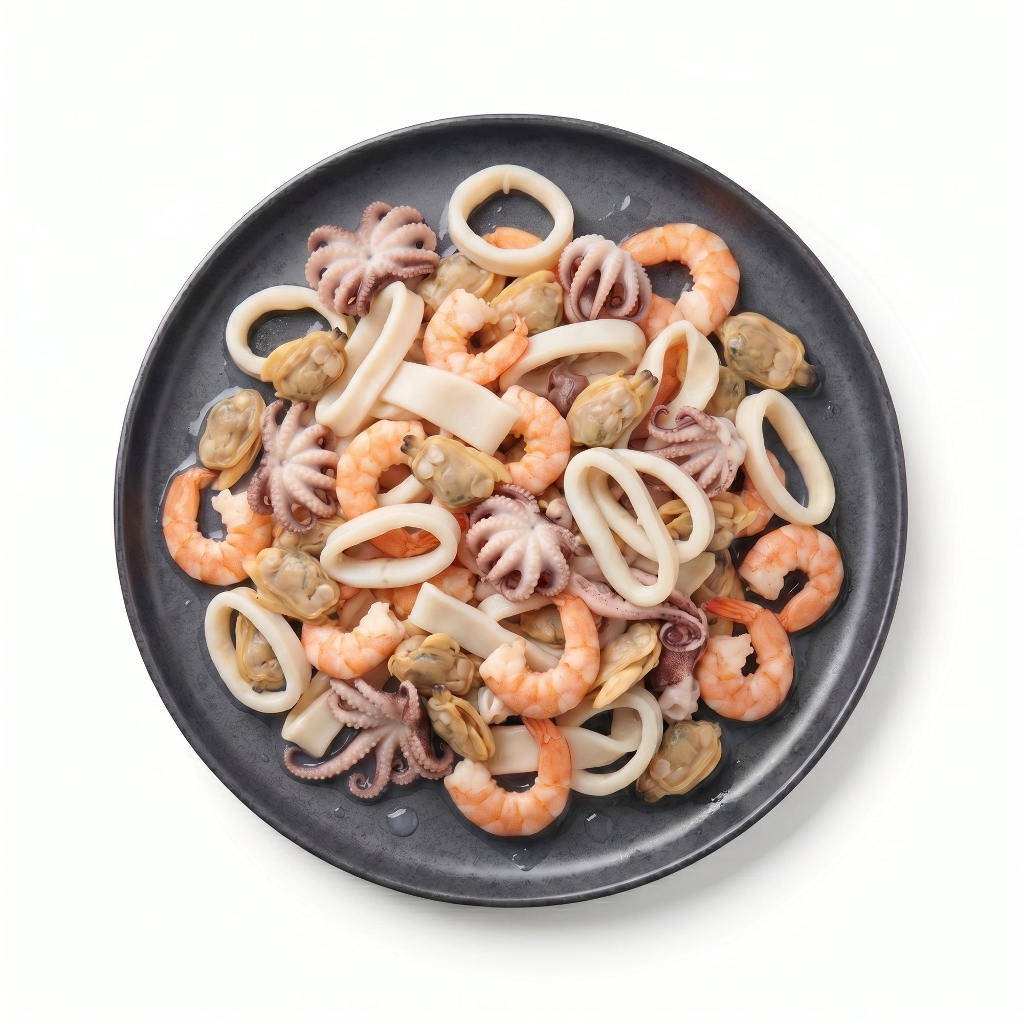 Cocktail fructe de mare pe farfurie charcoal — garnele, calamar rings, midii, mini octopus, surimi, ~1 kg
