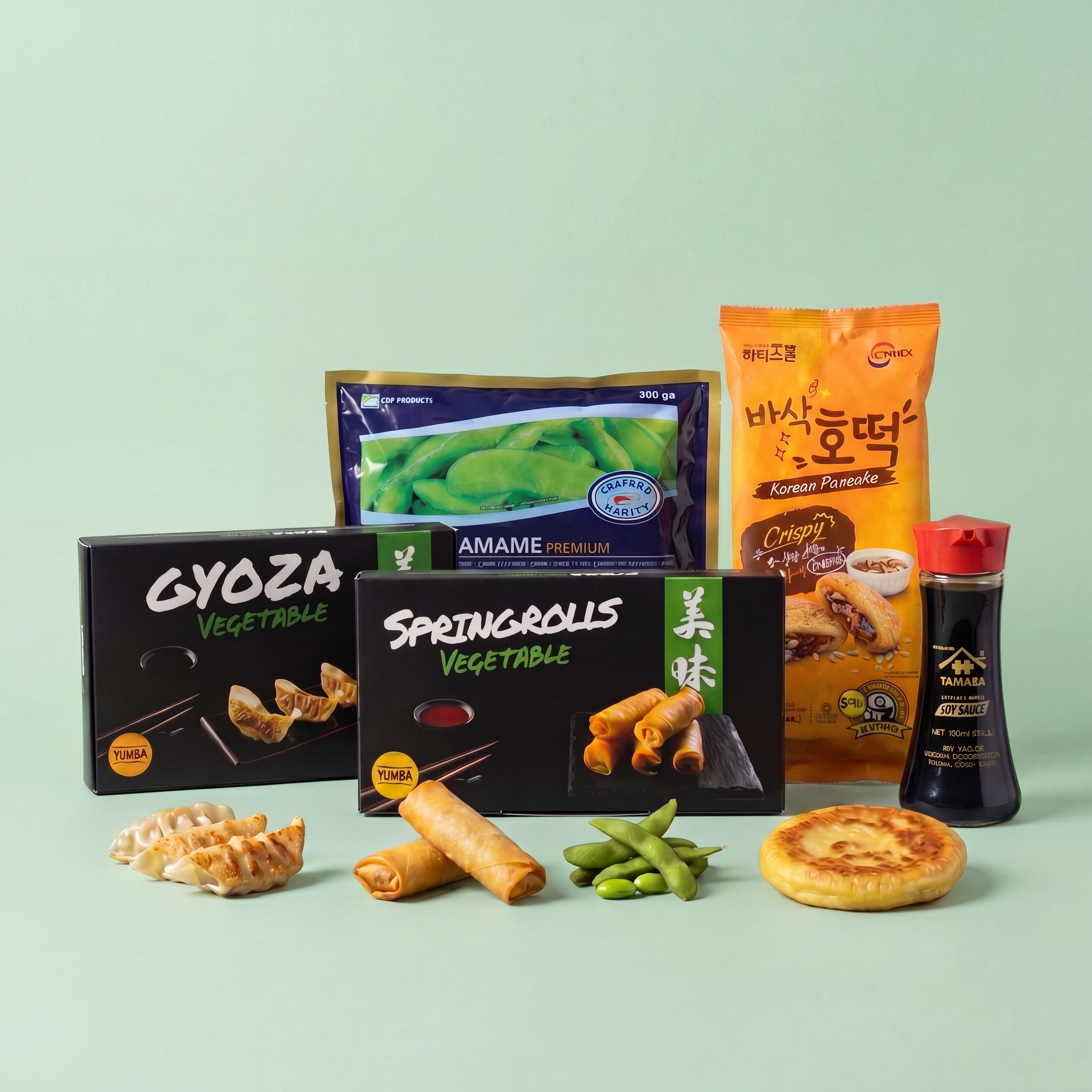 Vegan Asia Box SeriosFood — gyoza vegetariene, mini spring rolls, edamame, hotteok si sos de soia Yamasa
