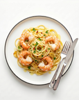 Creveți Vannamei jumbo pe spaghetti aglio e olio cu usturoi și pătrunjel