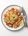 Pasta ai frutti di mare — linguine cu cocktail fructe de mare sautéed